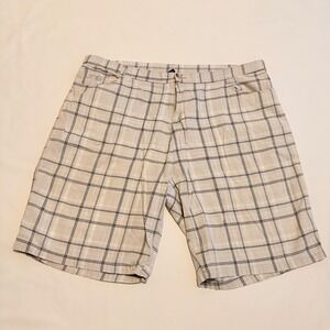 FUBU Plaid Shorts Men 42 Beige Y2K 2000s Streetwear Casual Checkered